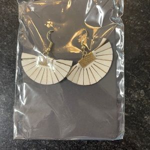 White crescent earrings with gold NWT